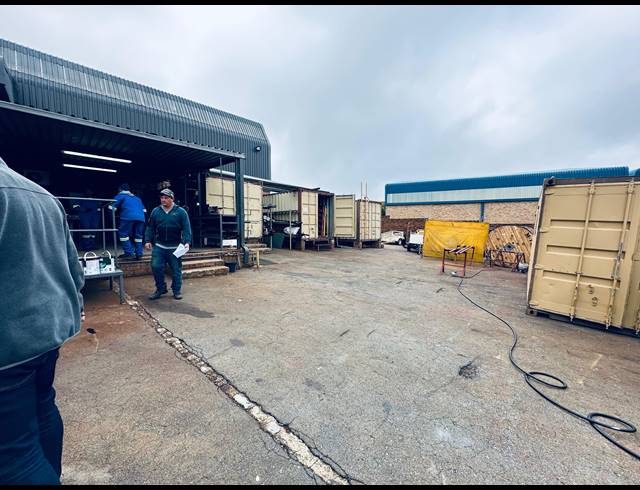 2,052M² WAREHOUSE FOR SALE IN PRINCESS AH